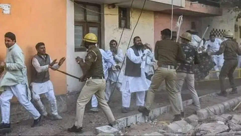 ई-टेंडर का विरोध कर के फंसे सरपंच - ग्रामीणों का समर्थन नहीं मिलने पर फिर बदली रणनीति, बढ़ी परेशानी