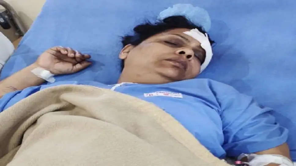 करनाल : घर में घुसे बदमाश ने हथियार से गोली मारने की धमकी दी तो व्यवसायियों के जोड़े ने छत से लगाई छलांग, दोनों घायल