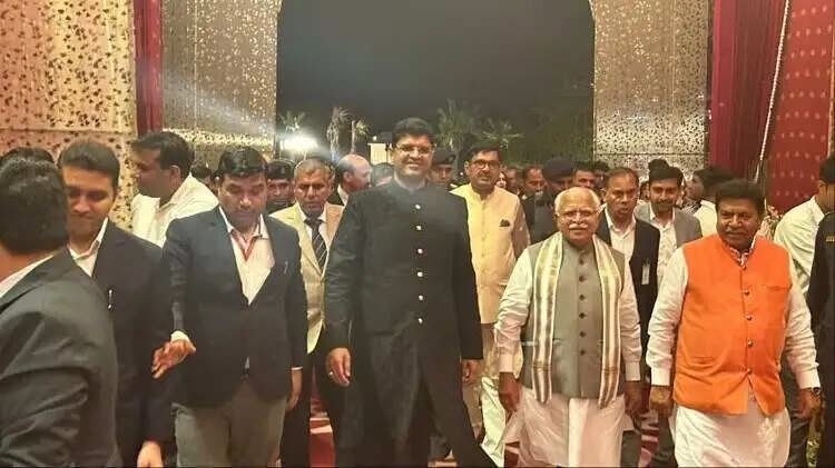दिग्विजय चौटाला की शादी में दिग्गजों के अलावा हरियाणा की पूरी सरकार पहुंची, लेकिन दादा-चाचा नहीं पहुंचे
